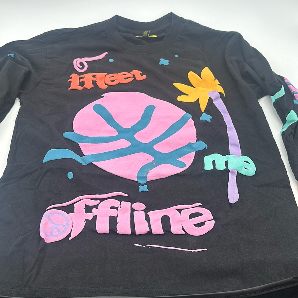 Market long sleeve shirt